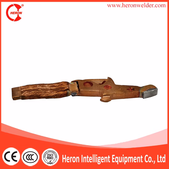 Saldatrice a resistenza a due stazioni da 440 kVA per sbarre collettrici in rame